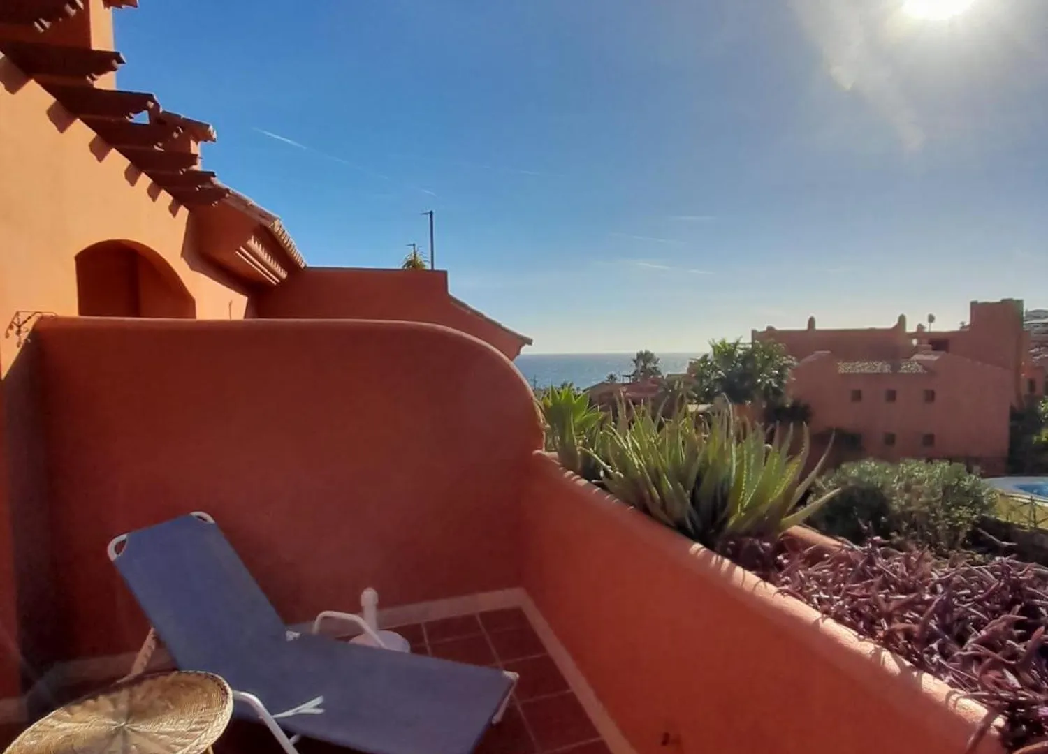 Apartamento Duplex Con Piscinas Y Maravillosas Vistas Al Mar Estepona Apartment