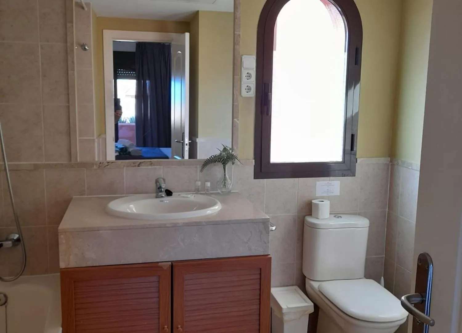 Apartamento Duplex Con Piscinas Y Maravillosas Vistas Al Mar Estepona Apartment